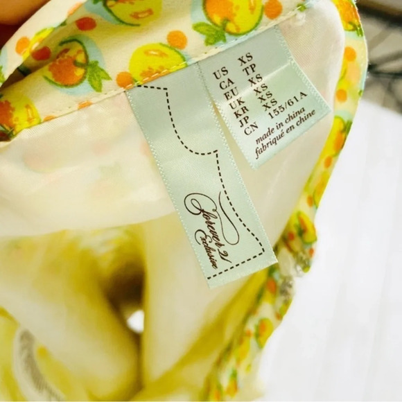 Forever 21 Exclusive Lemon\Orange Print‎ Skater Skirt Size XS - Picture 7 of 7